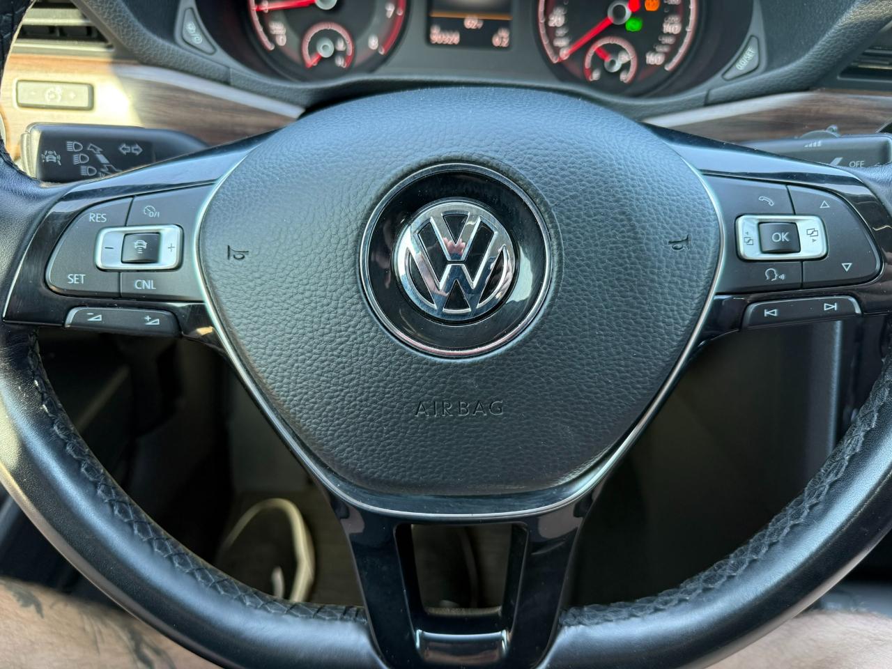 Volkswagen Passat 2.0T SEL Auto 2020