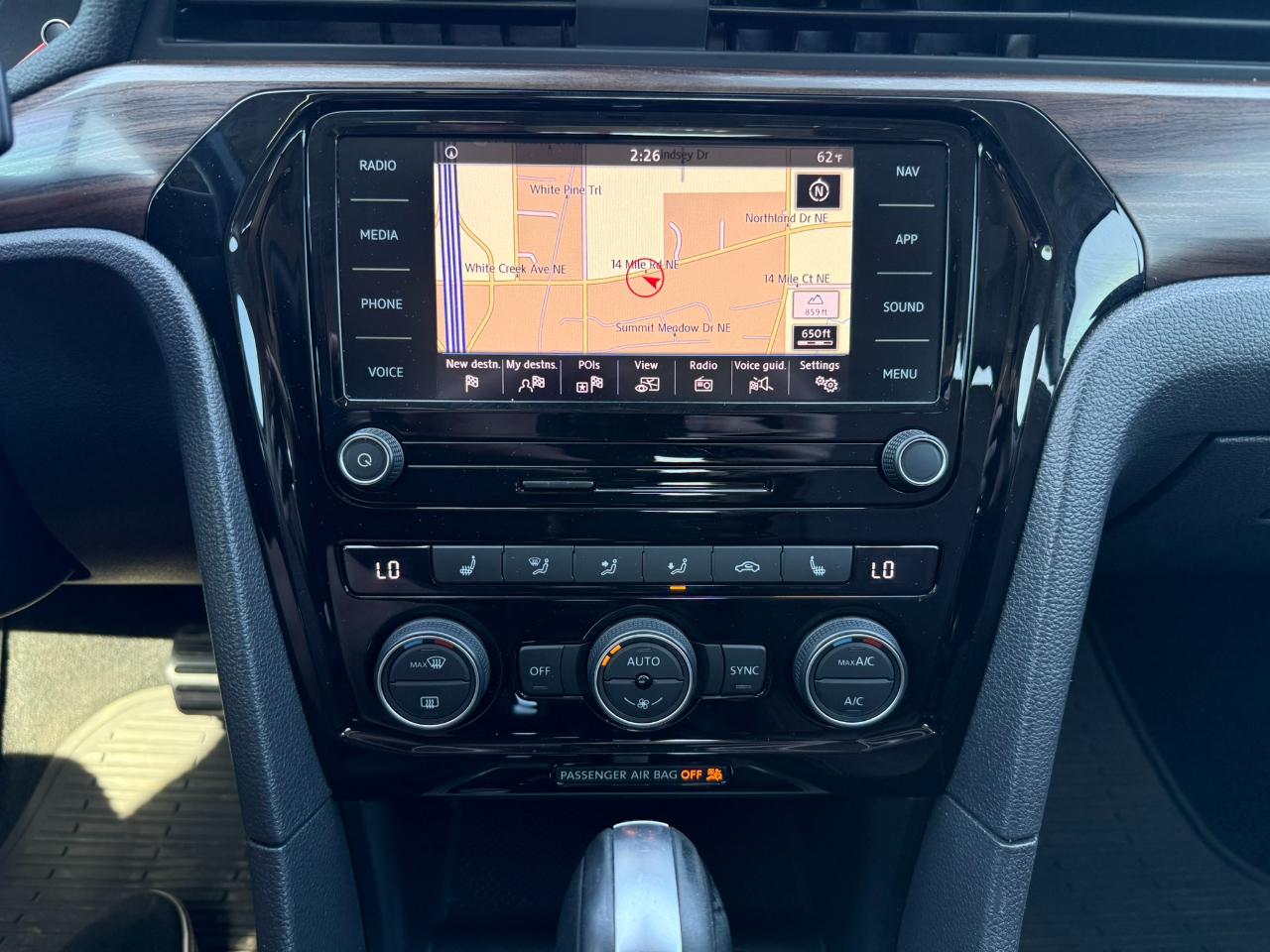 Volkswagen Passat 2.0T SEL Auto 2020