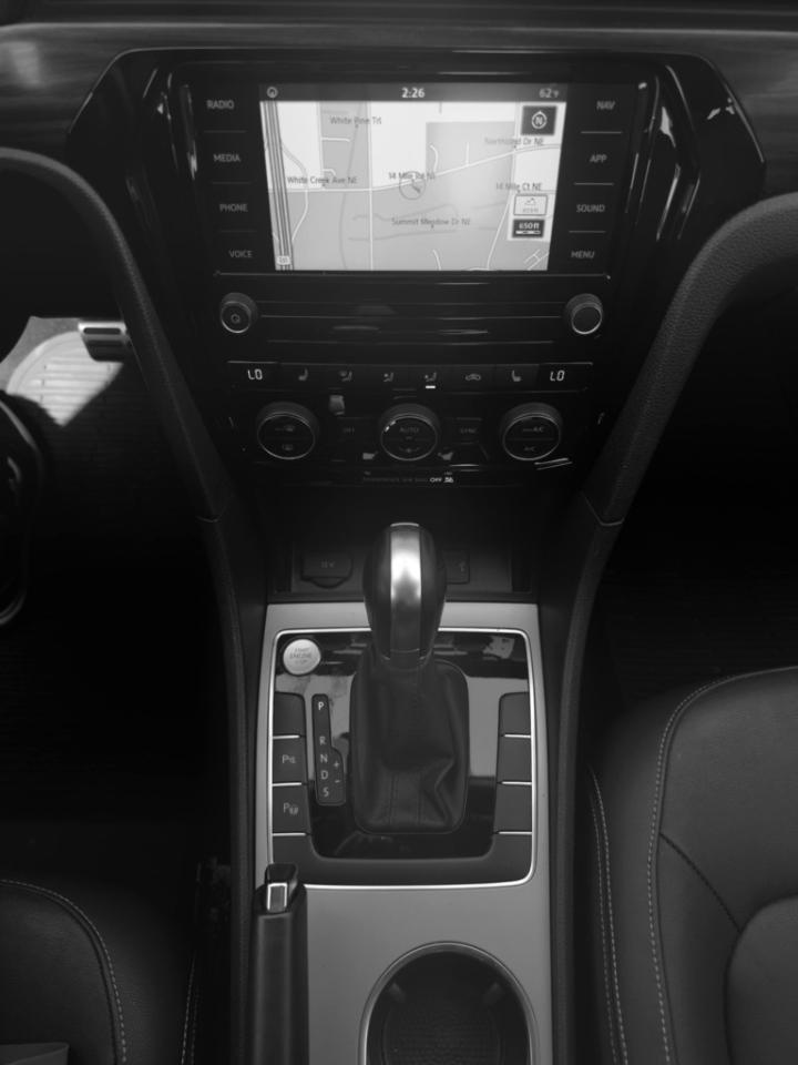 Volkswagen Passat 2.0T SEL Auto 2020