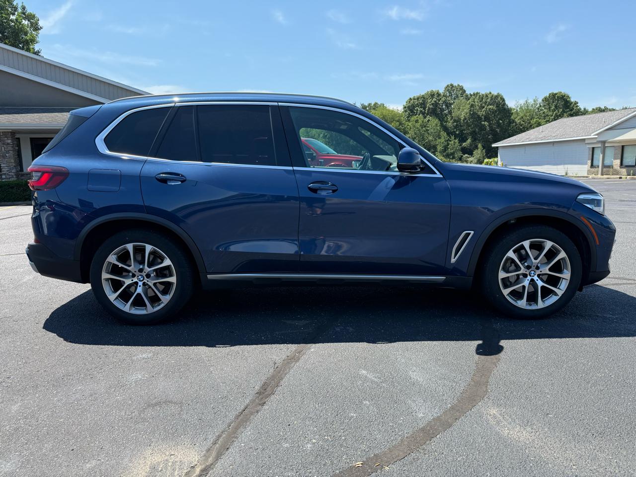 BMW X5 xDrive40i Sports Activity Vehicle 2021