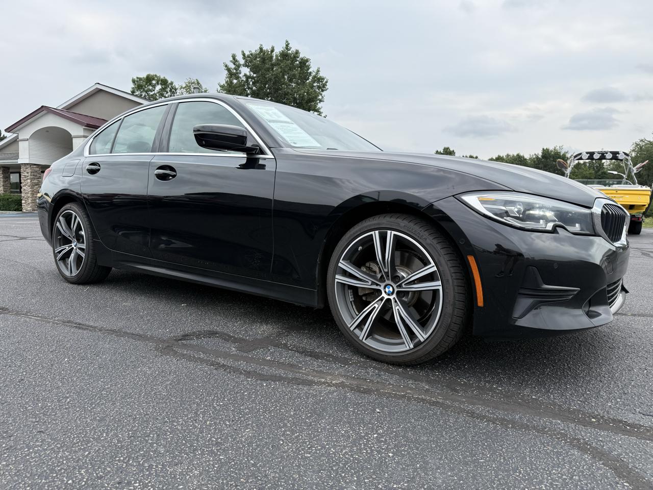 BMW 3 Series 330i xDrive Sedan 2020