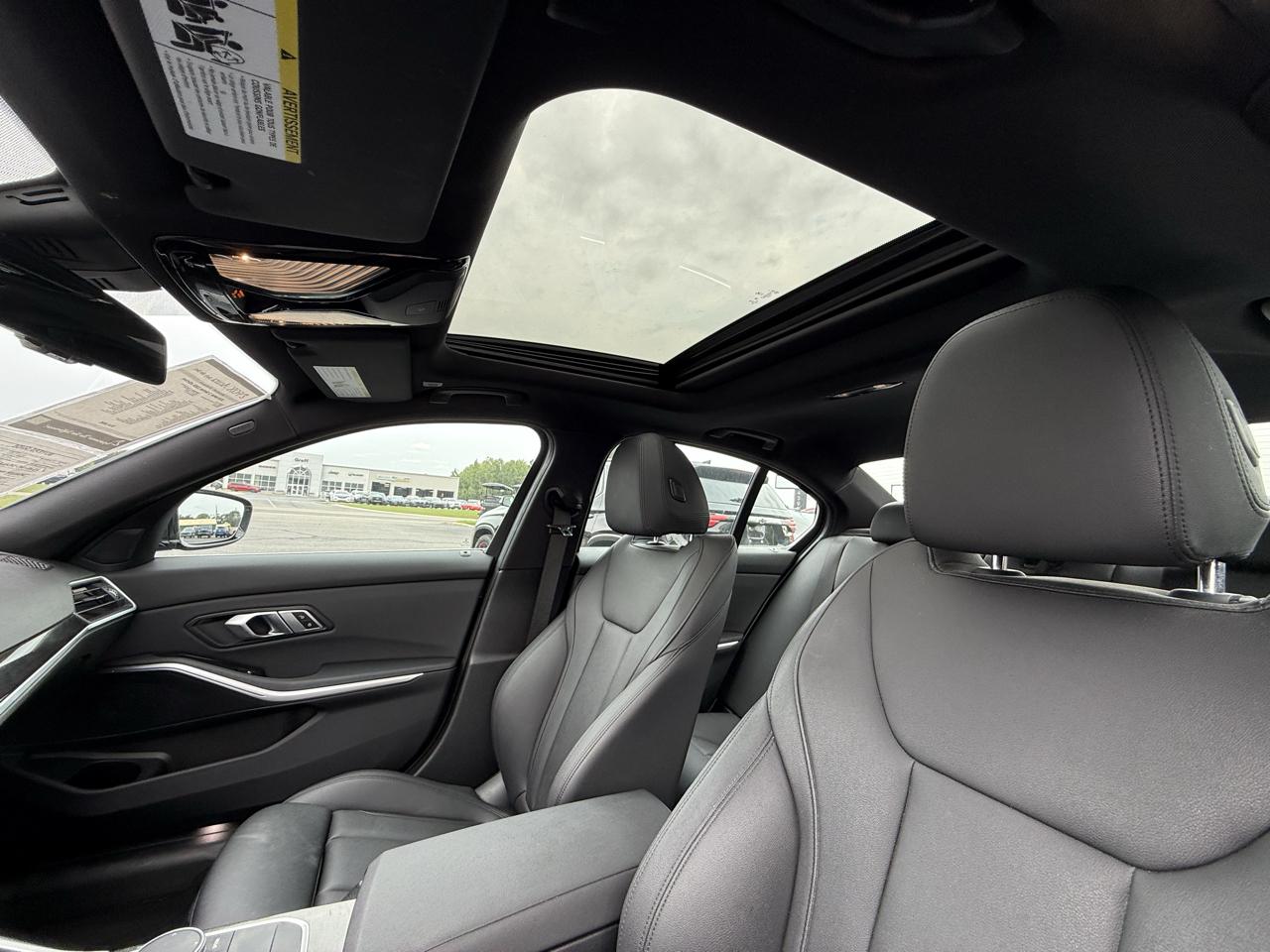 BMW 3 Series 330i xDrive Sedan 2020