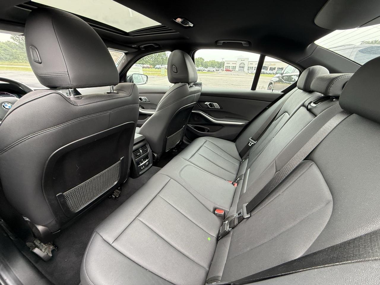 BMW 3 Series 330i xDrive Sedan 2020