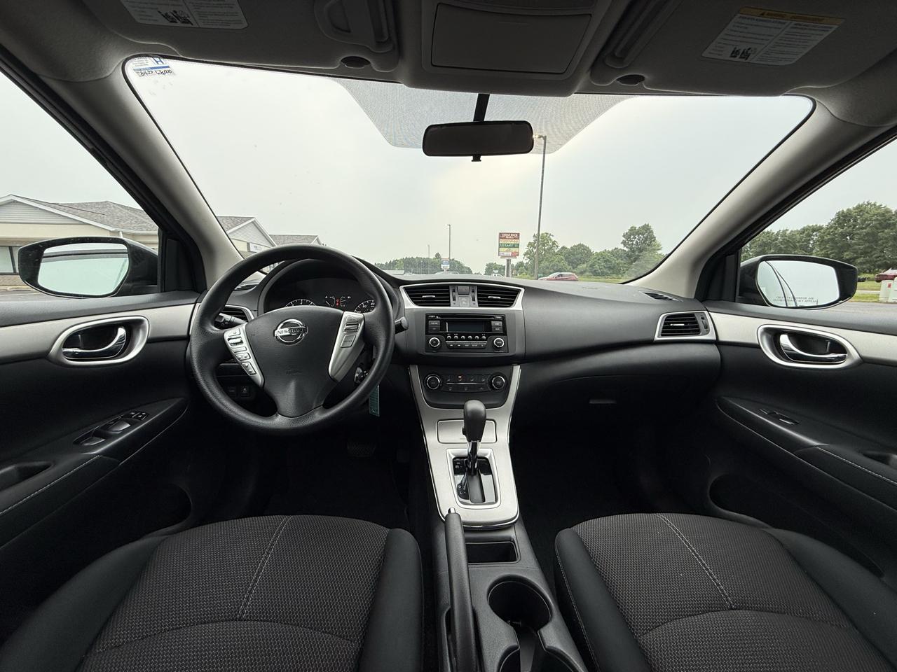 Nissan Sentra 4dr Sdn I4 CVT S 2015