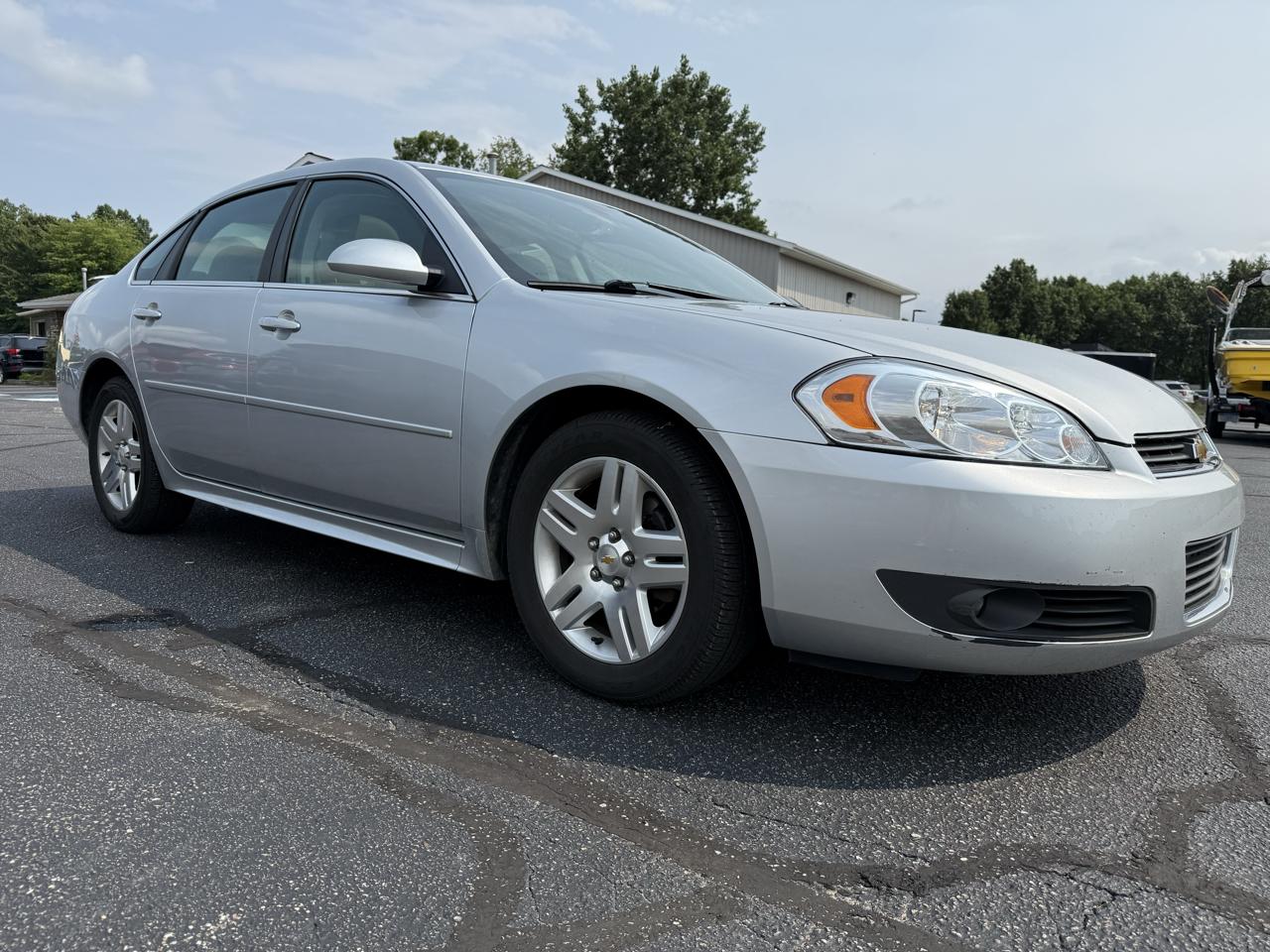 Chevrolet Impala 4dr Sdn LT Retail 2011