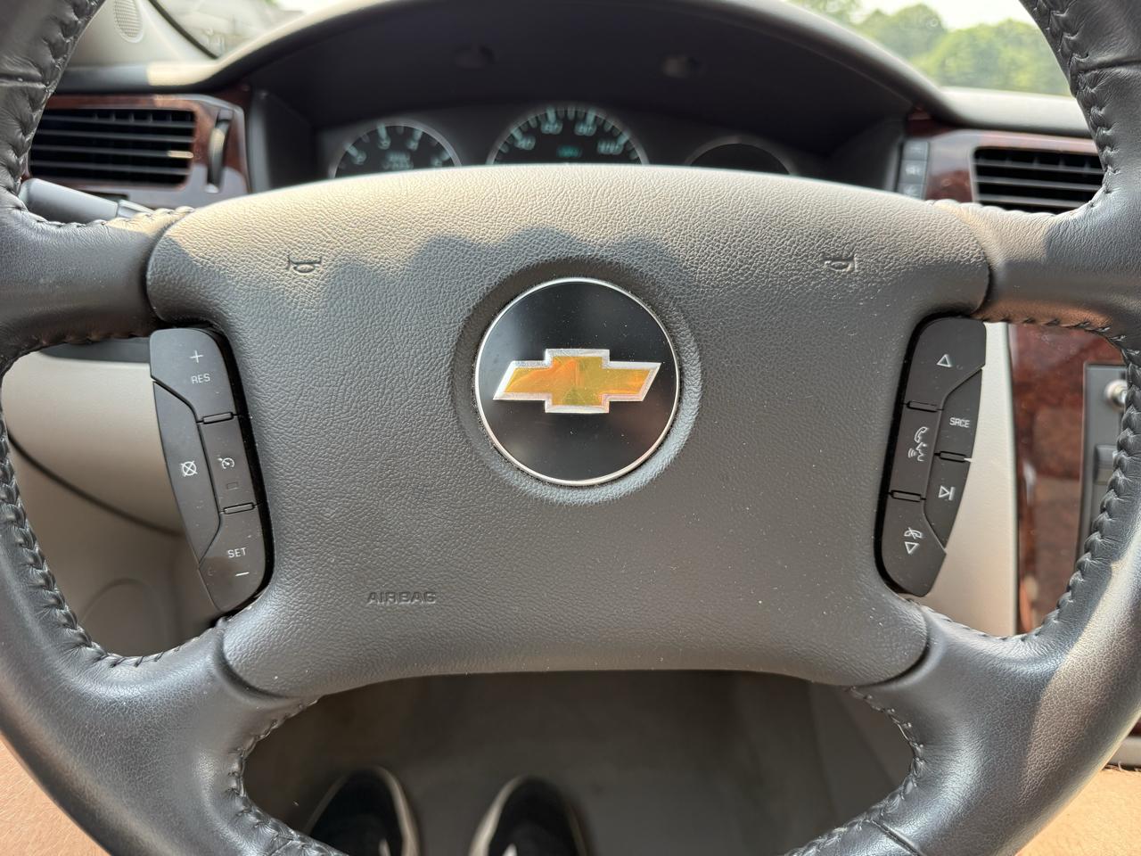 Chevrolet Impala 4dr Sdn LT Retail 2011