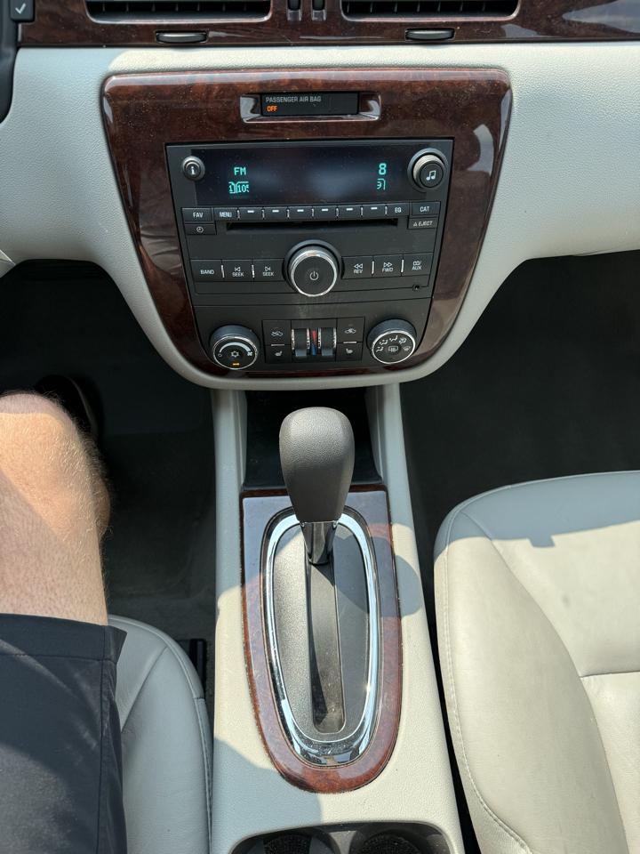 Chevrolet Impala 4dr Sdn LT Retail 2011