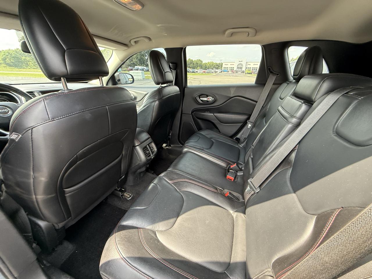 Jeep Cherokee 4WD 4dr Trailhawk 2015