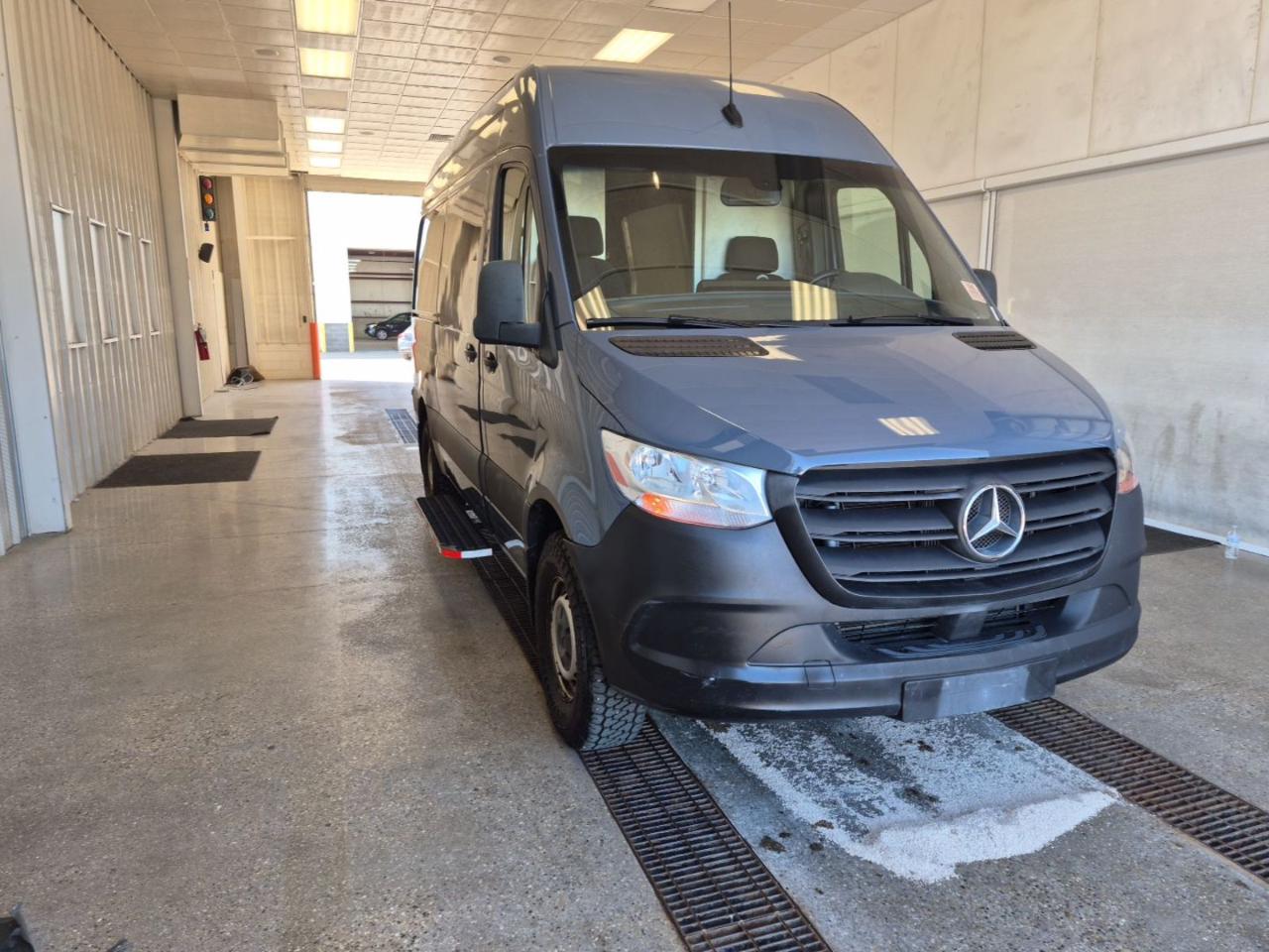 2019 Mercedes-Benz Sprinter Van 2500 Standard Roof V6 144" RWD