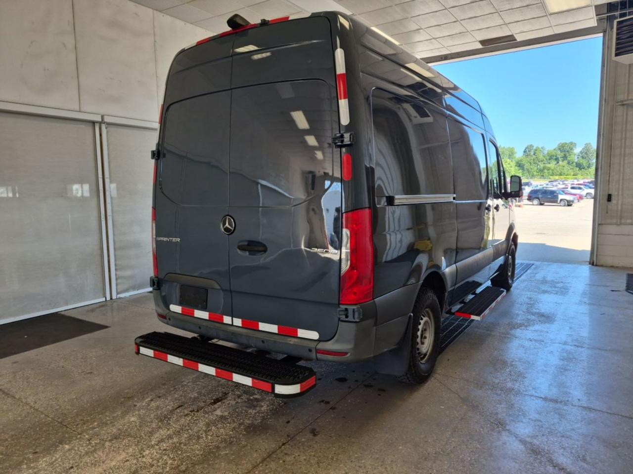 Mercedes-Benz Sprinter Van 2500 Standard Roof V6 144" RWD 2019