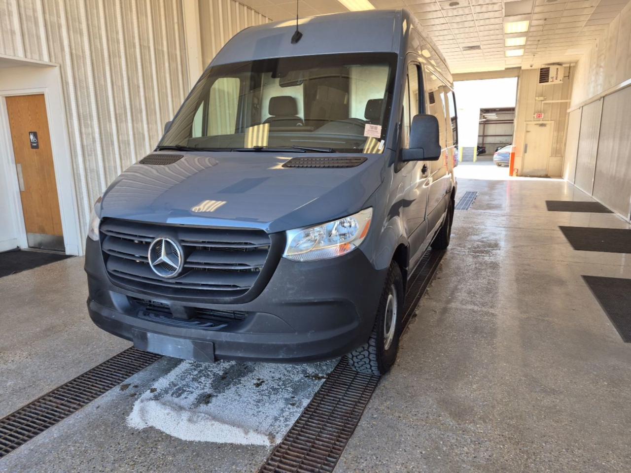 Mercedes-Benz Sprinter Van 2500 Standard Roof V6 144" RWD 2019