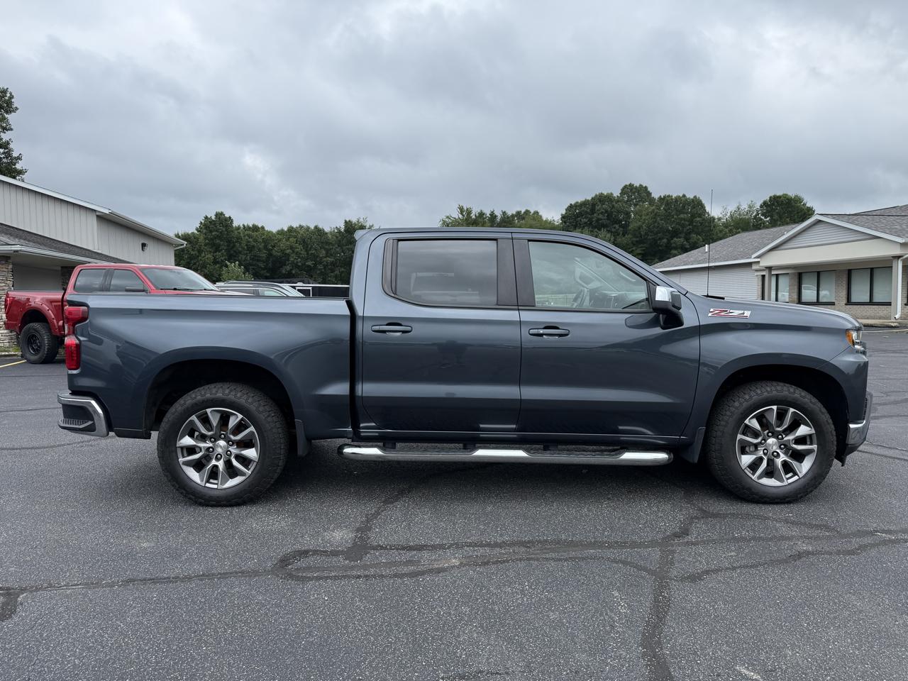 Chevrolet Silverado 1500 4WD Crew Cab 147" LT w/1LT 2021