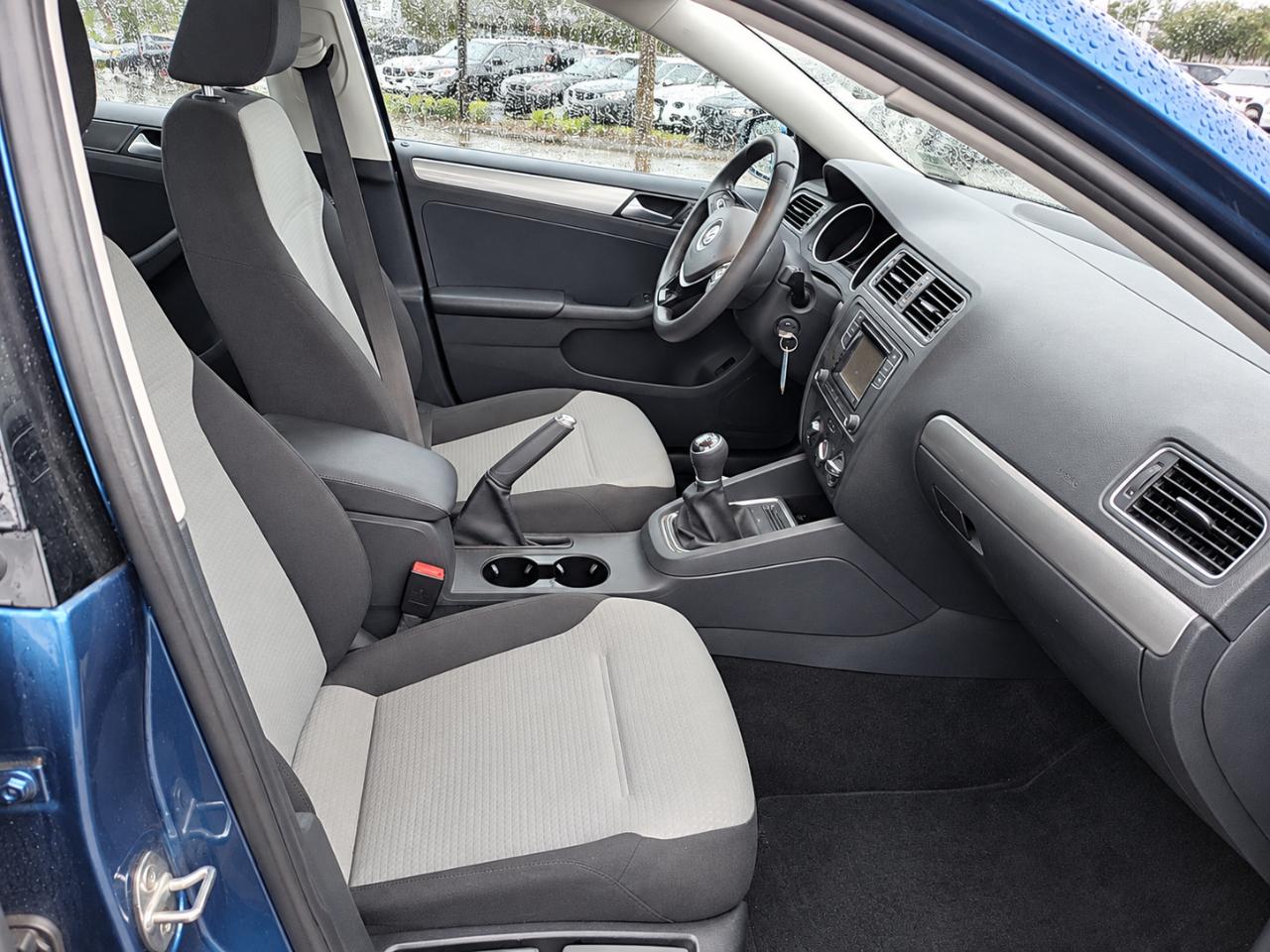 Volkswagen Jetta 1.4T S Manual 2017