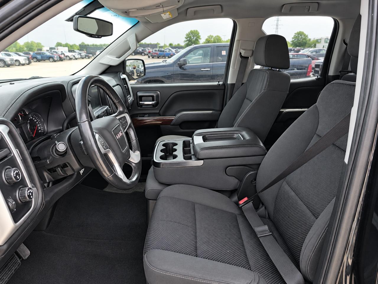 GMC Sierra 1500 4WD Double Cab 143.5" SLE 2018