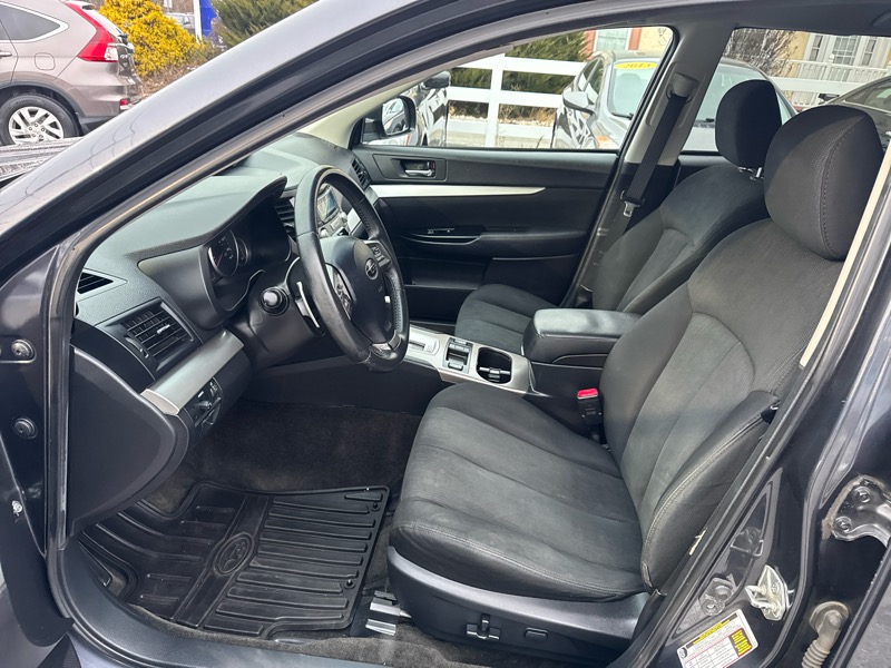 Subaru Outback 2.5i Premium 2013