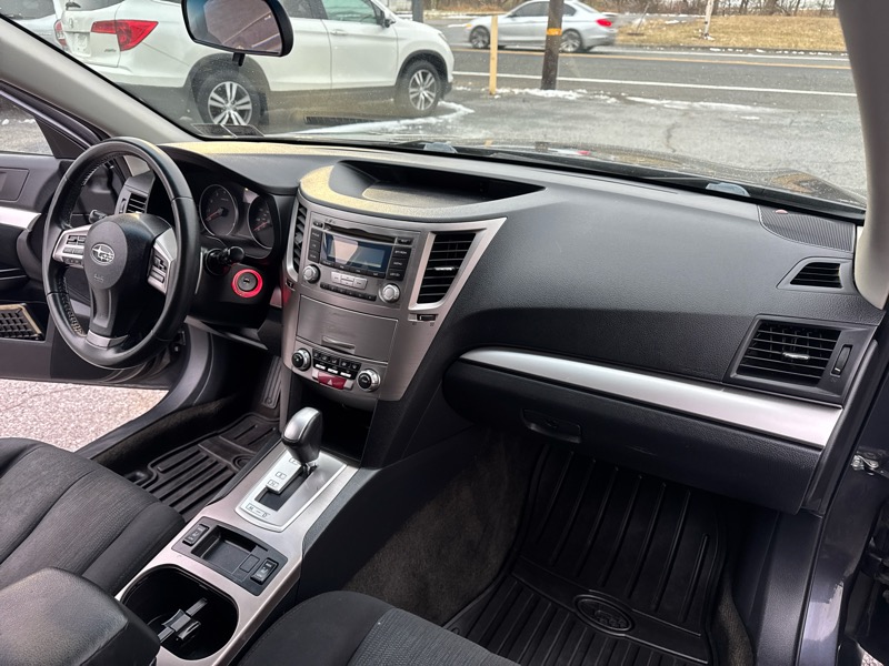 Subaru Outback 2.5i Premium 2013