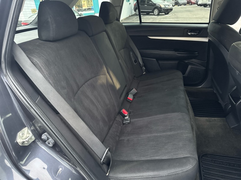 Subaru Outback 2.5i Premium 2013