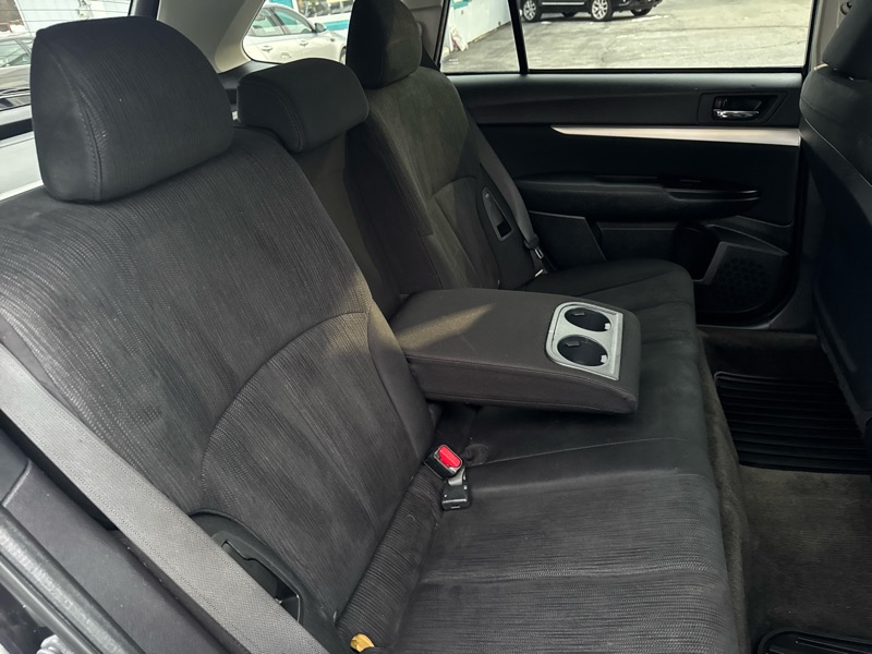 Subaru Outback 2.5i Premium 2013