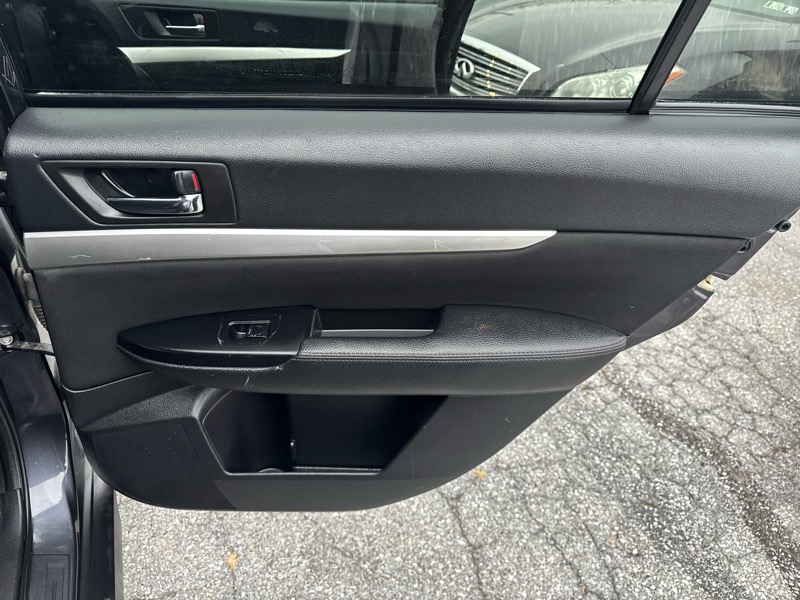 Subaru Outback 2.5i Premium 2013