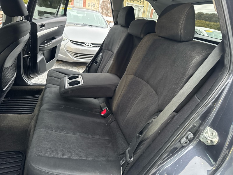 Subaru Outback 2.5i Premium 2013