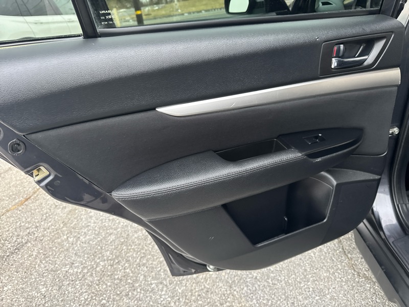 Subaru Outback 2.5i Premium 2013