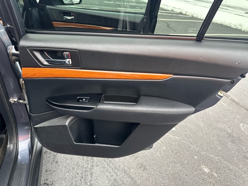 Subaru Outback 2.5i Limited 2014