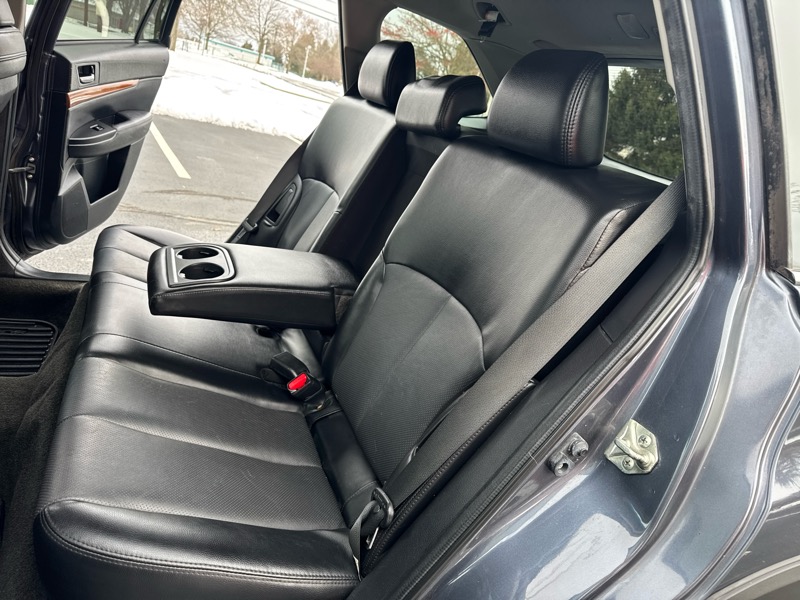 Subaru Outback 2.5i Limited 2014