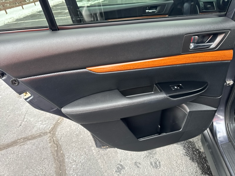 Subaru Outback 2.5i Limited 2014