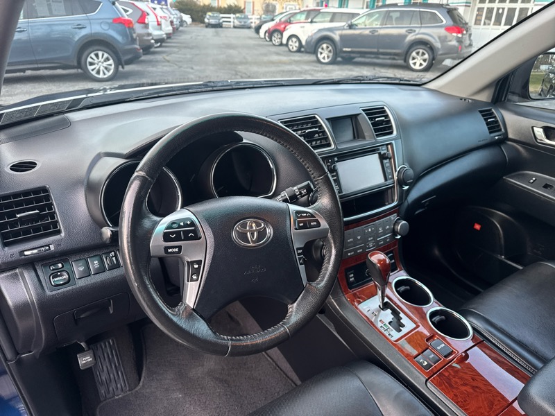 Toyota Highlander Limited 4WD 2013