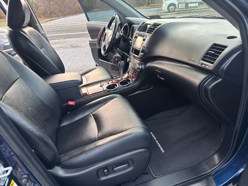 Toyota Highlander Limited 4WD 2013
