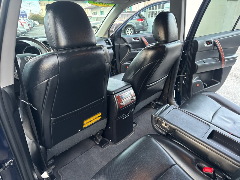 Toyota Highlander Limited 4WD 2013