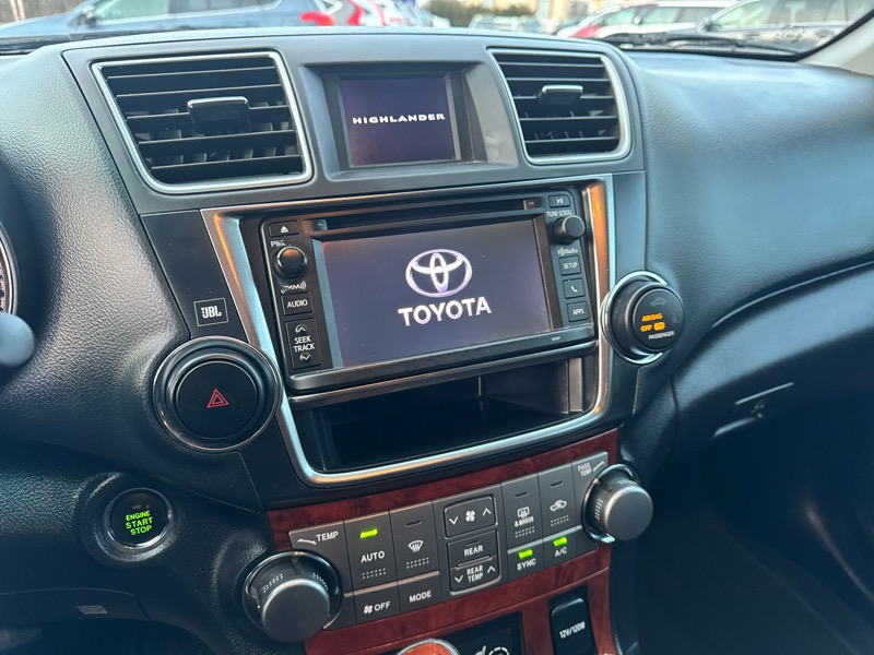 Toyota Highlander Limited 4WD 2013
