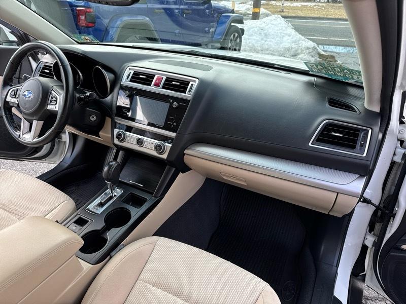 Subaru Outback 2.5i Premium 2016