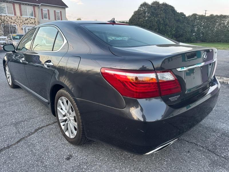 Lexus LS 460 L Luxury Sedan AWD 2011