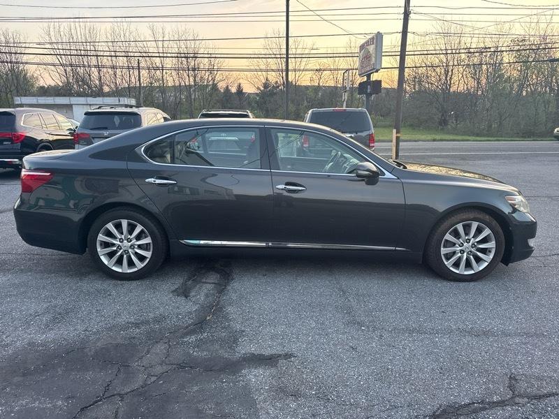 Lexus LS 460 L Luxury Sedan AWD 2011