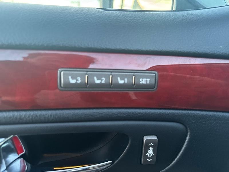 Lexus LS 460 L Luxury Sedan AWD 2011