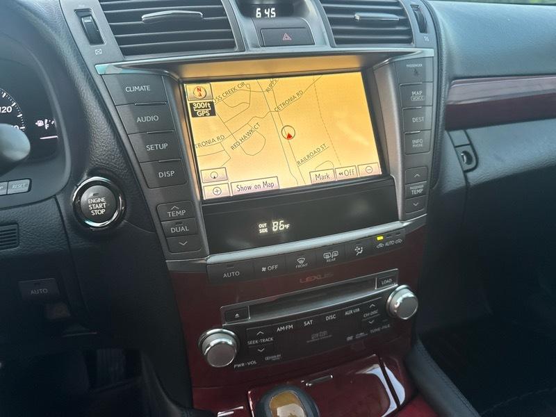 Lexus LS 460 L Luxury Sedan AWD 2011