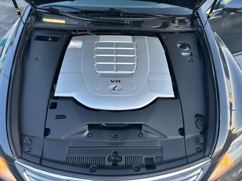 Lexus LS 460 L Luxury Sedan AWD 2011