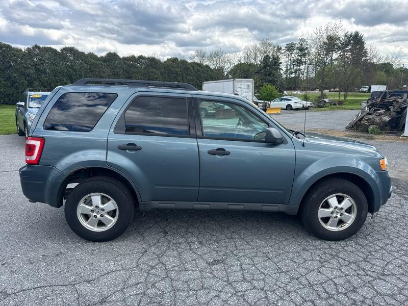 Ford Escape XLT 4WD 2012