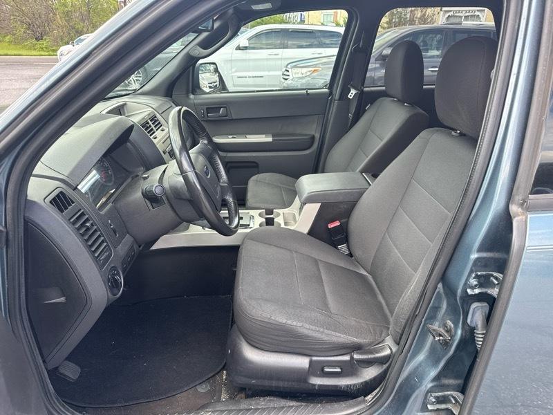 Ford Escape XLT 4WD 2012