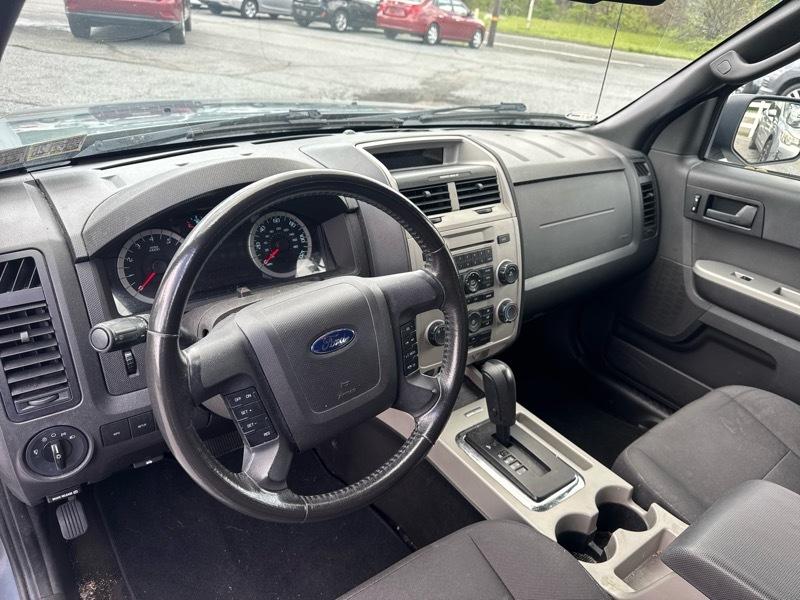 Ford Escape XLT 4WD 2012