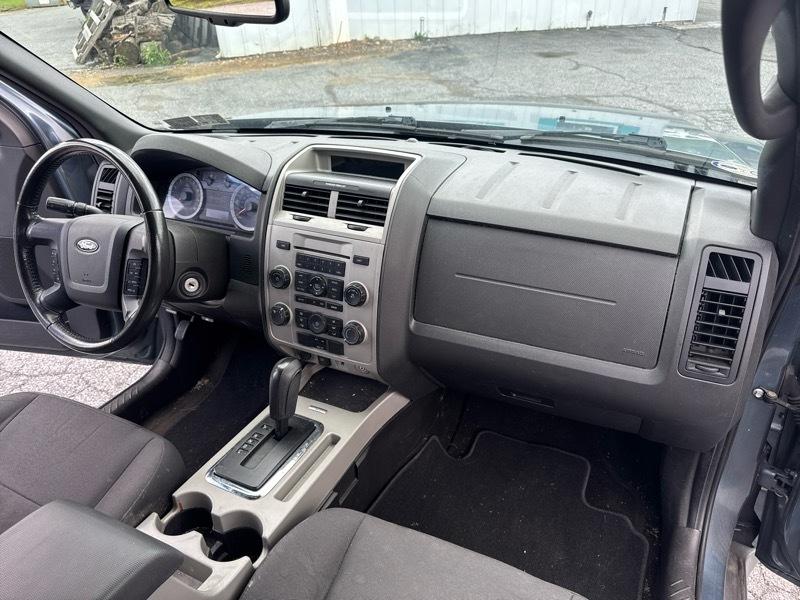 Ford Escape XLT 4WD 2012