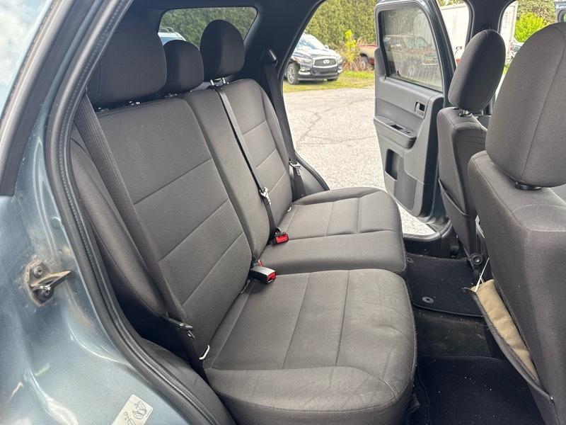 Ford Escape XLT 4WD 2012