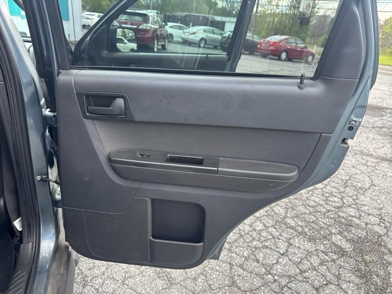 Ford Escape XLT 4WD 2012