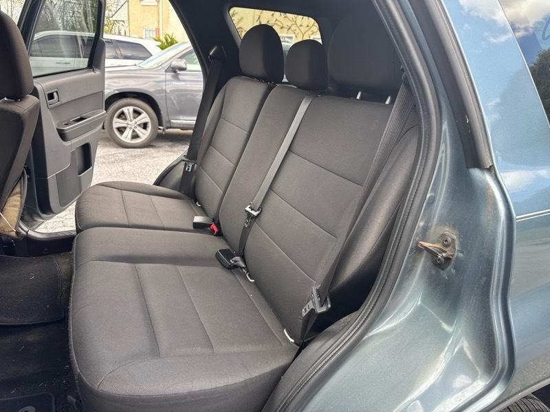 Ford Escape XLT 4WD 2012