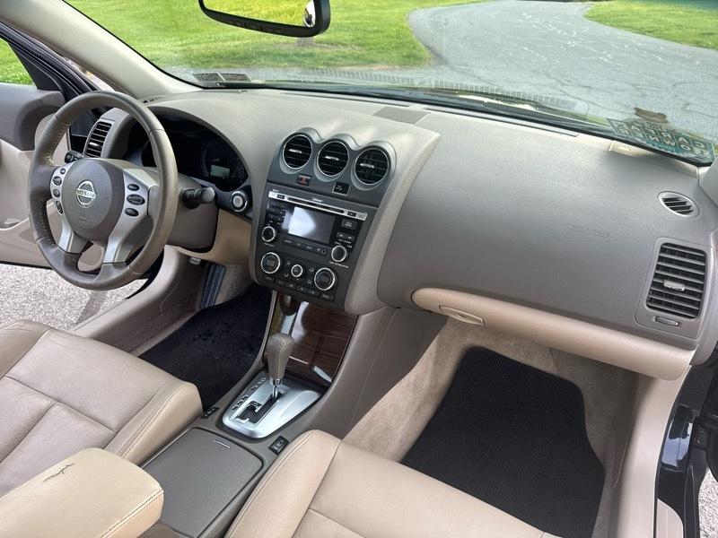 Nissan Altima 2.5 SL 2010
