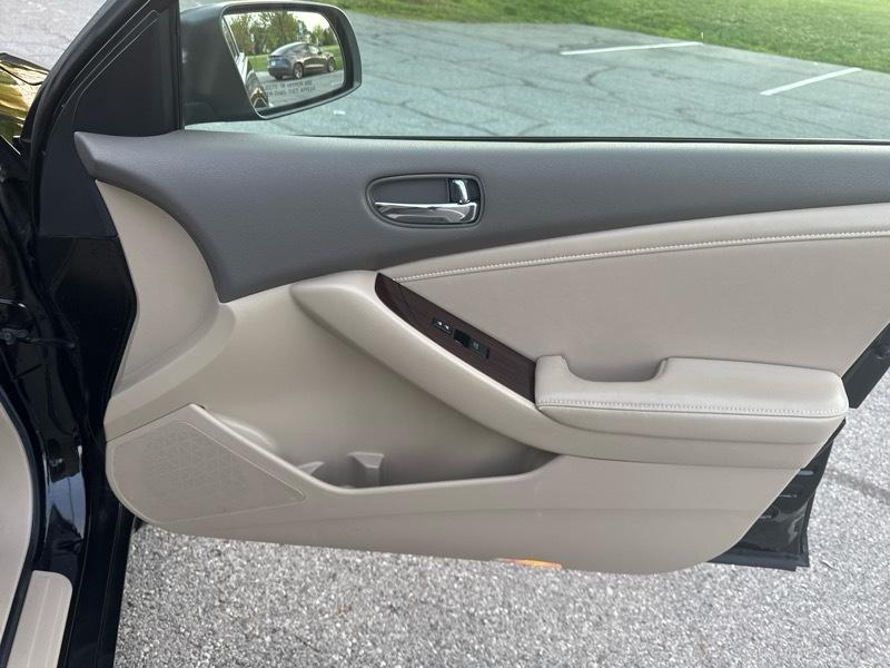 Nissan Altima 2.5 SL 2010