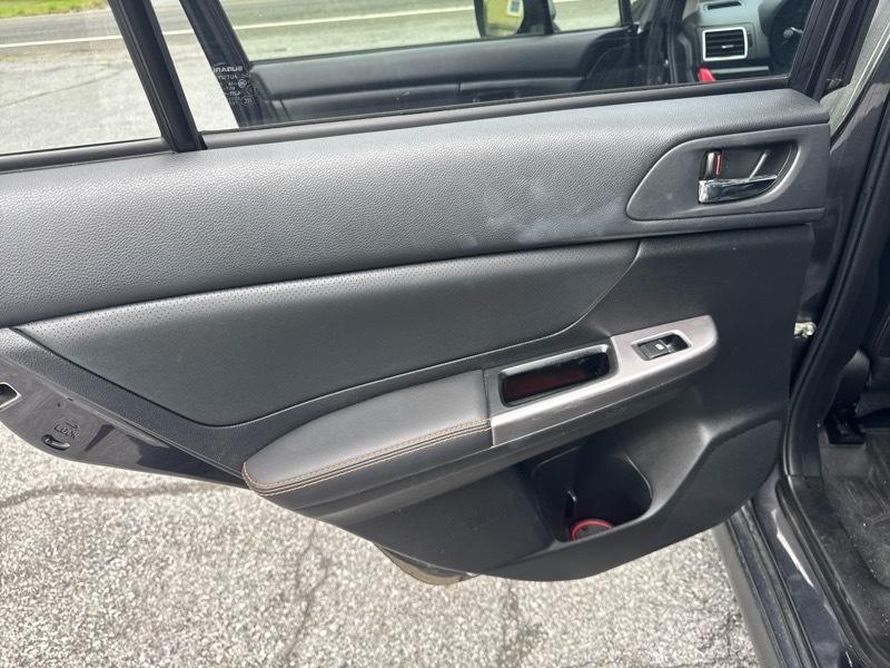 Subaru Crosstrek 2.0i Limited PZEV CVT 2016