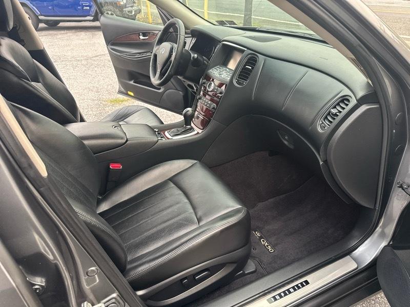 Infiniti QX50 4D SUV AWD 2016