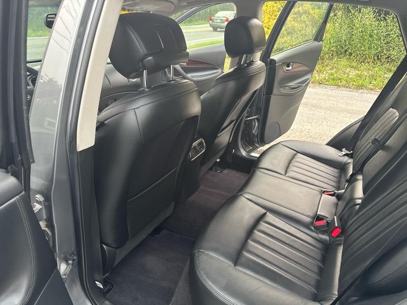 Infiniti QX50 4D SUV AWD 2016